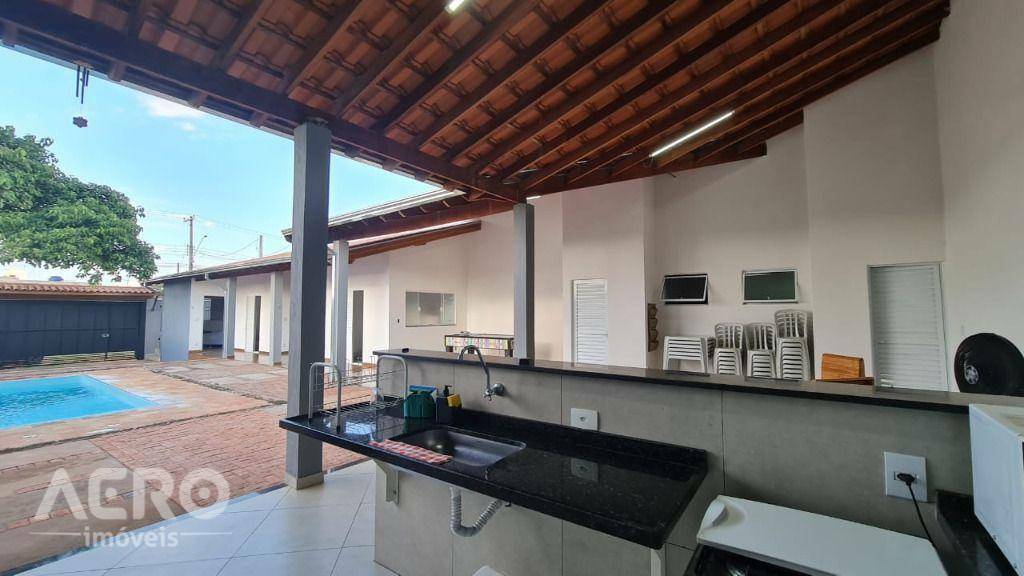 Casa à venda com 2 quartos, 150m² - Foto 4