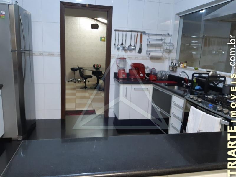 Sobrado à venda com 4 quartos, 170m² - Foto 2