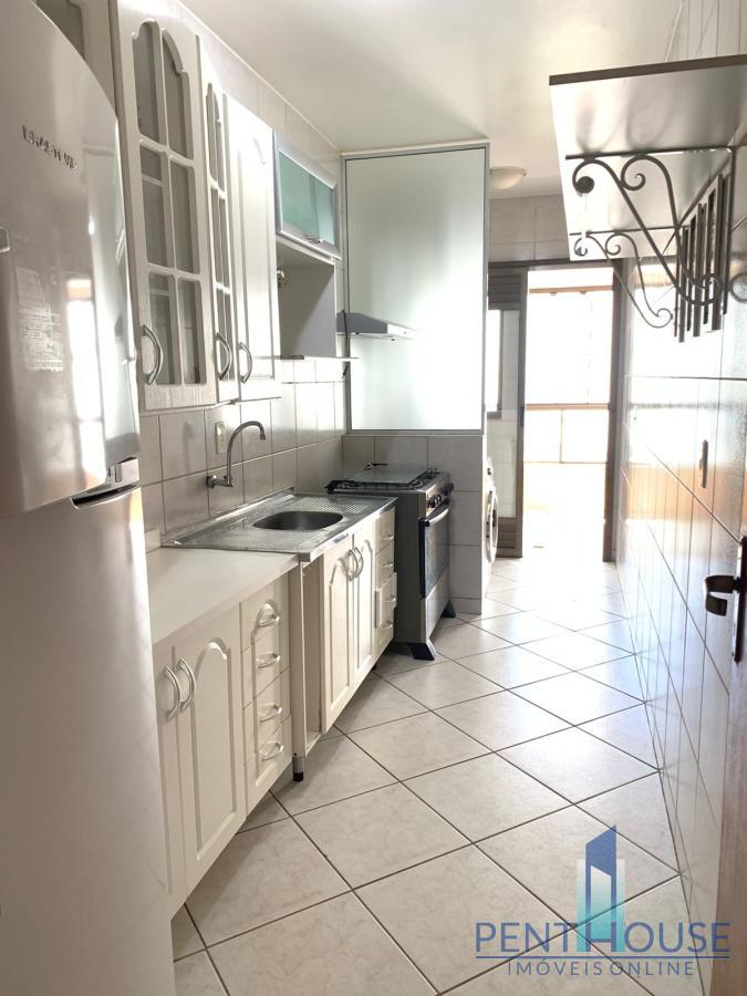 Apartamento à venda com 2 quartos, 85m² - Foto 13