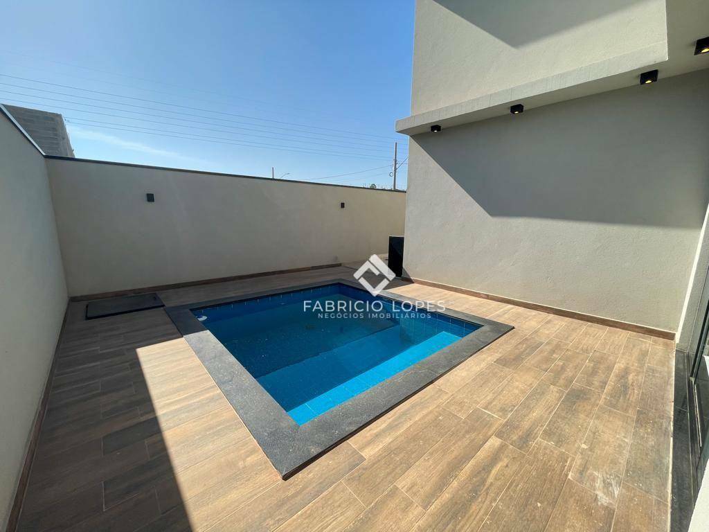 Casa à venda e aluguel com 3 quartos, 235m² - Foto 9