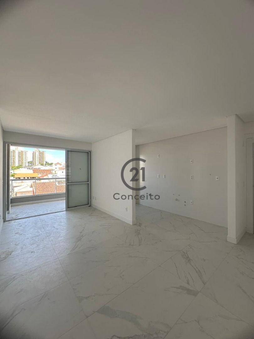 Apartamento à venda com 2 quartos, 75m² - Foto 7