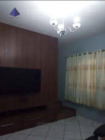 Sobrado à venda com 2 quartos, 300m² - Foto 2