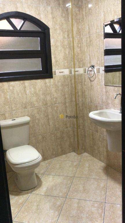 Sobrado à venda com 3 quartos, 225m² - Foto 11