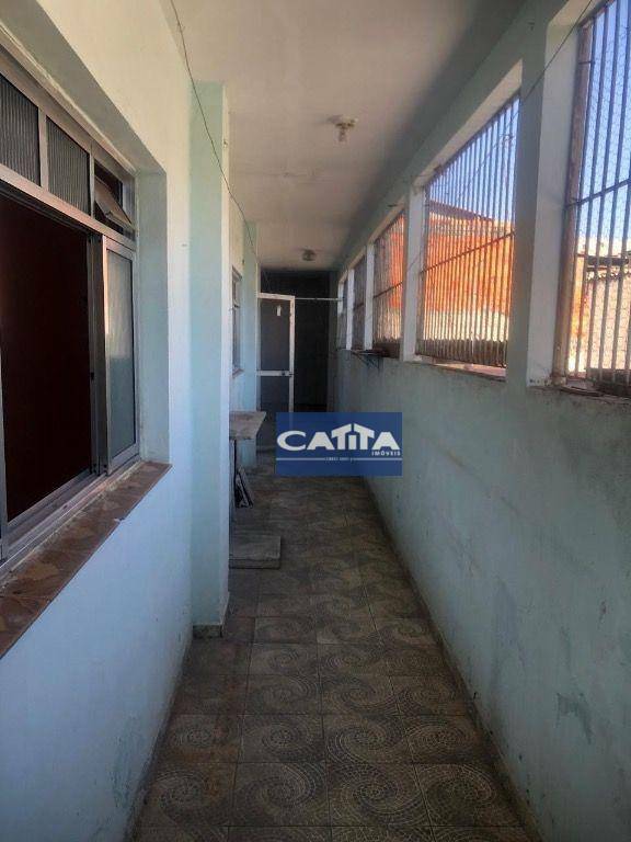 Sobrado à venda com 6 quartos, 210m² - Foto 3