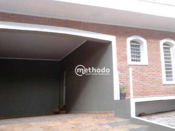 Casa à venda com 4 quartos, 236m² - Foto 2