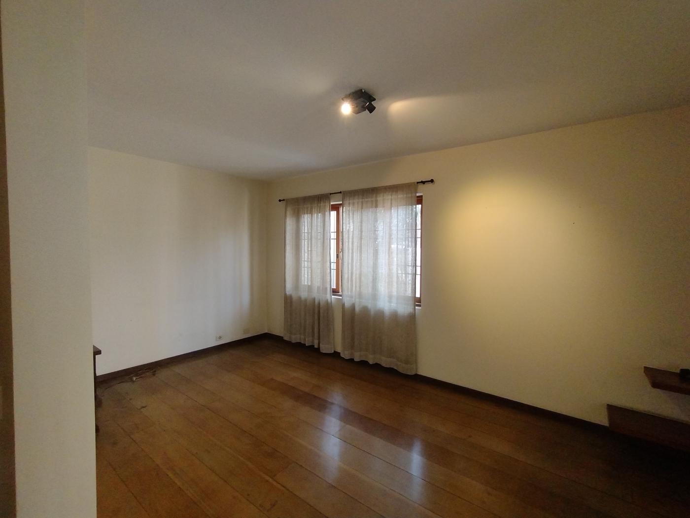 Sobrado à venda com 3 quartos, 160m² - Foto 2