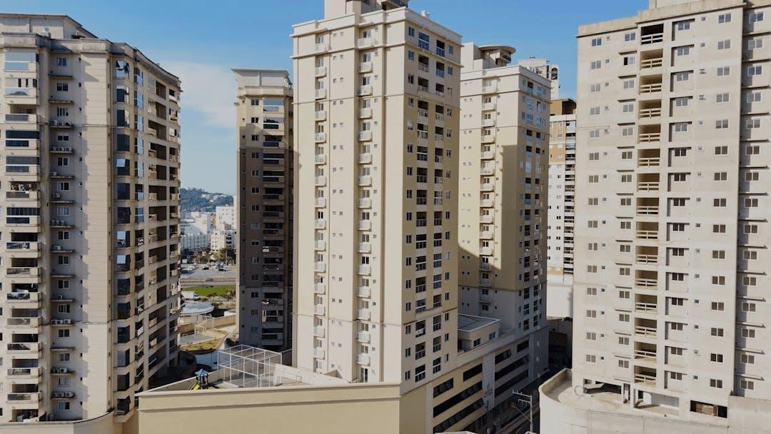 Apartamento à venda com 3 quartos, 72m² - Foto 1