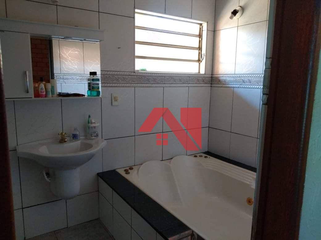 Casa à venda com 3 quartos, 200m² - Foto 19