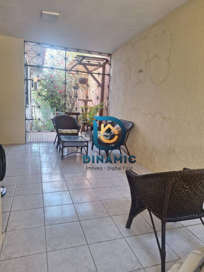 Casa, 4 quartos, 276 m² - Foto 3