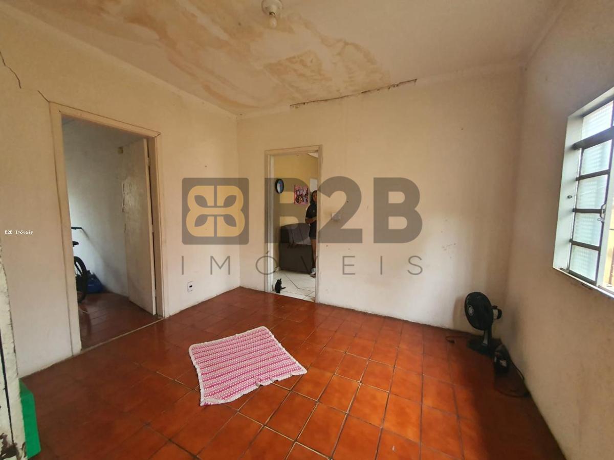 Casa à venda com 3 quartos, 191m² - Foto 3