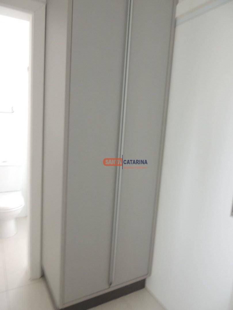 Apartamento à venda com 3 quartos, 155m² - Foto 13