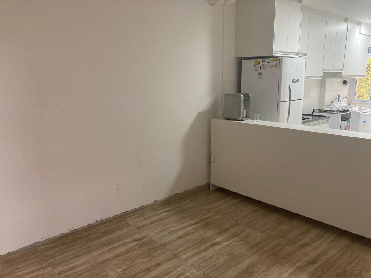 Apartamento à venda com 2 quartos, 48m² - Foto 4