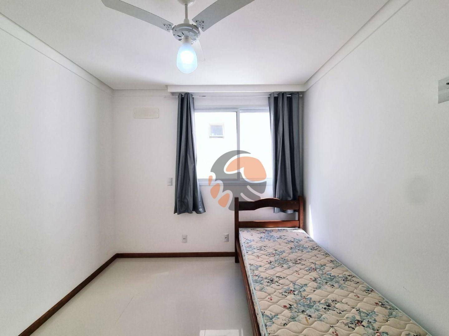 Apartamento para alugar com 4 quartos, 130m² - Foto 8