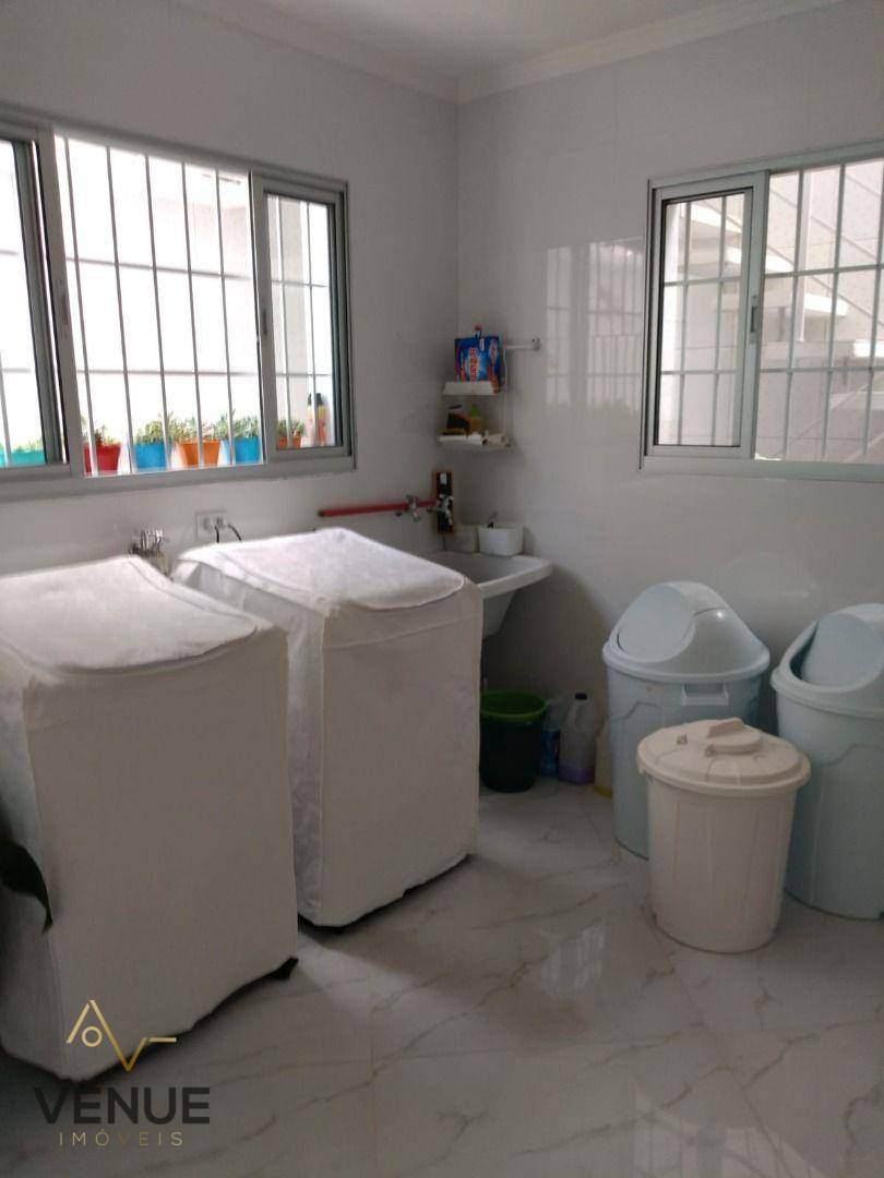 Sobrado à venda e aluguel com 3 quartos, 350m² - Foto 77