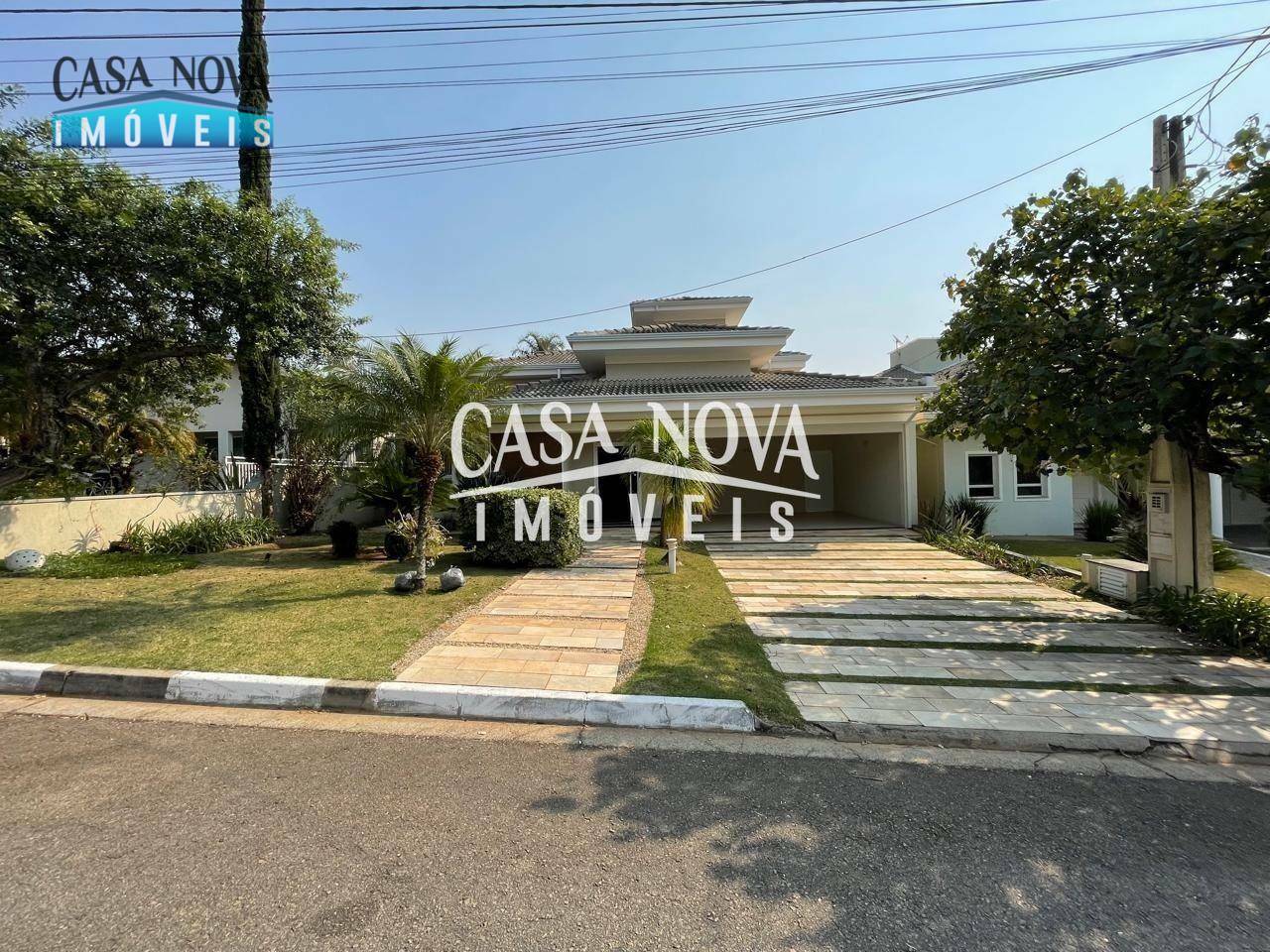 Casa de Condomínio para alugar com 3 quartos, 360m² - Foto 1