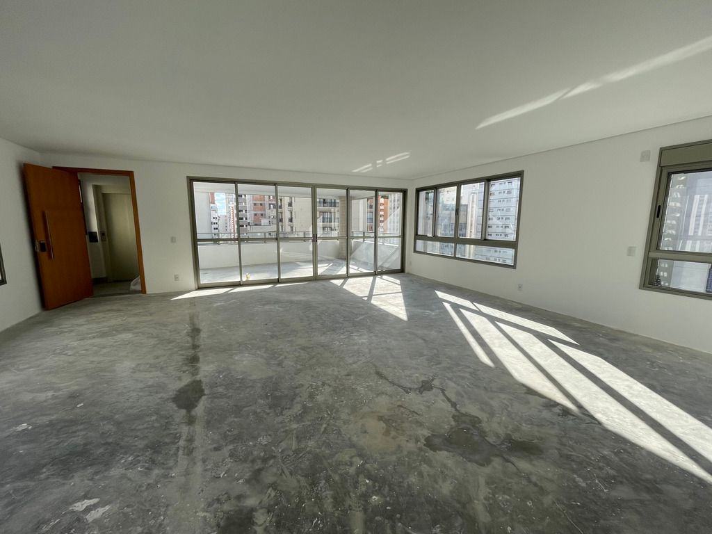 Apartamento à venda com 3 quartos, 285m² - Foto 17