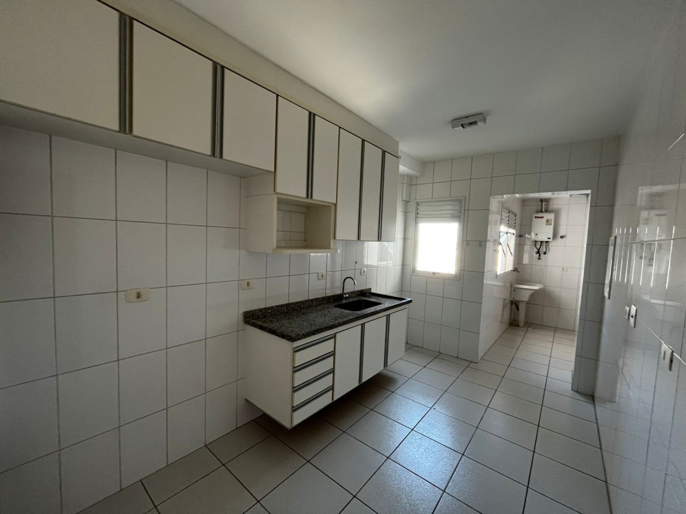 Apartamento para alugar com 3 quartos, 122m² - Foto 11