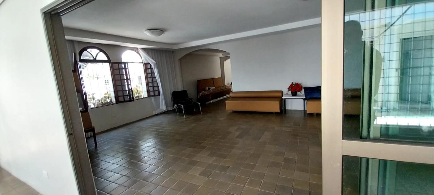 Casa à venda com 4 quartos, 240m² - Foto 13