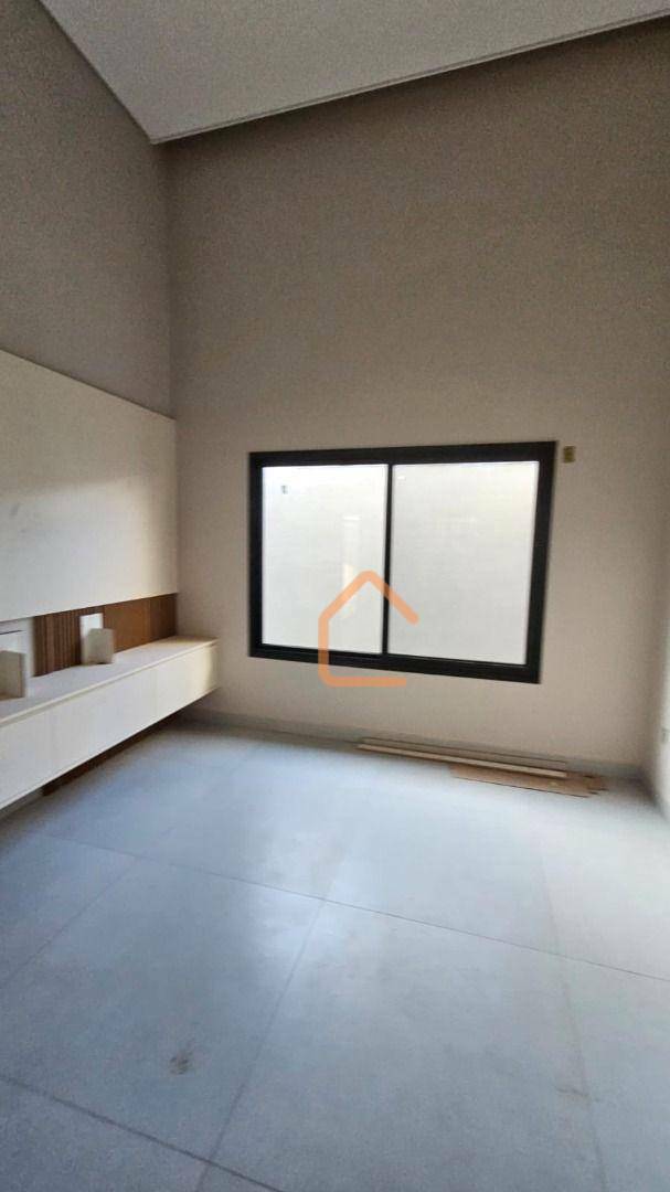 Casa à venda com 3 quartos, 182m² - Foto 4
