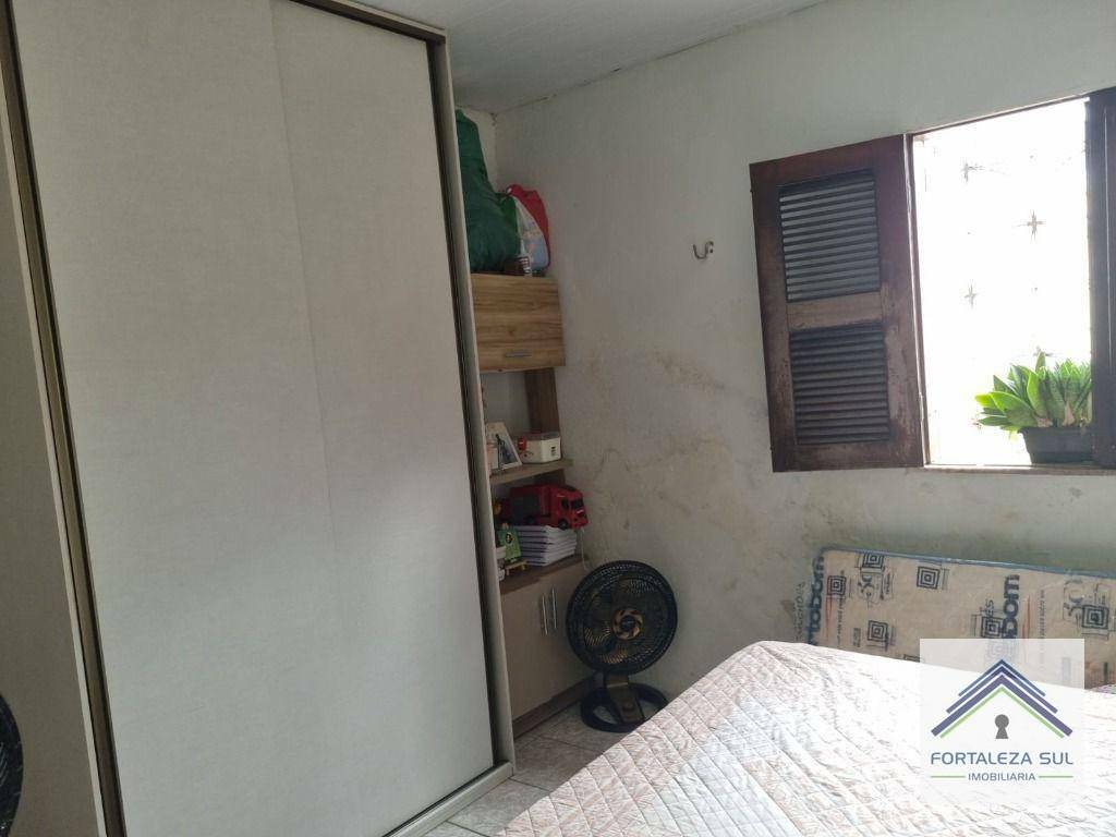 Casa à venda com 2 quartos, 140m² - Foto 12