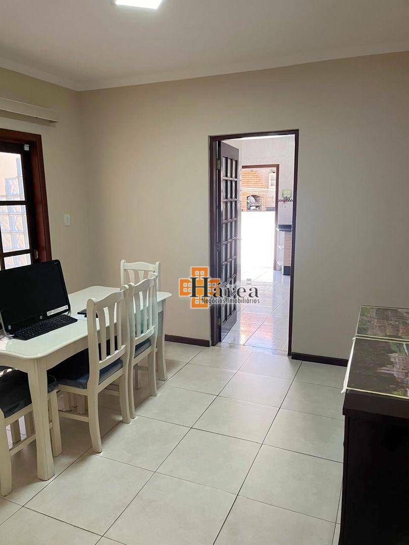 Sobrado à venda com 3 quartos, 200m² - Foto 17