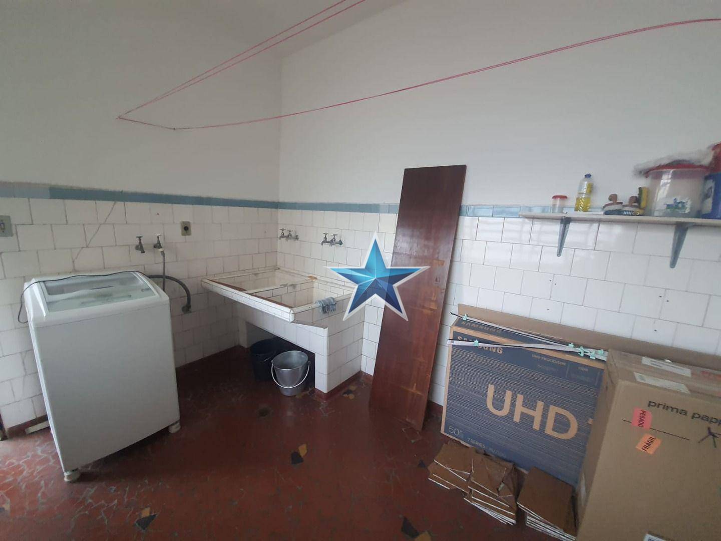 Sobrado à venda com 4 quartos, 300m² - Foto 57