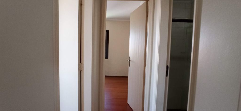 Apartamento para alugar com 3 quartos, 140m² - Foto 22