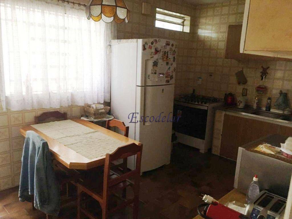 Casa à venda com 3 quartos, 201m² - Foto 6