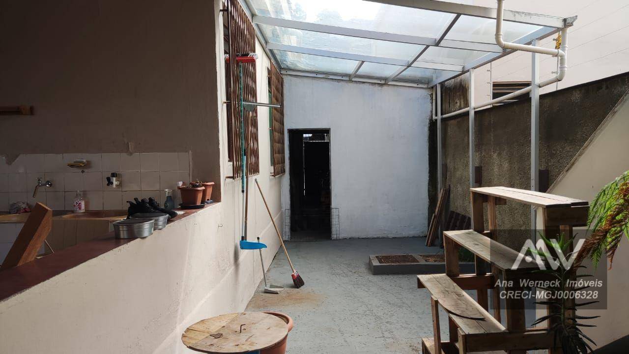 Casa à venda com 5 quartos, 170m² - Foto 26
