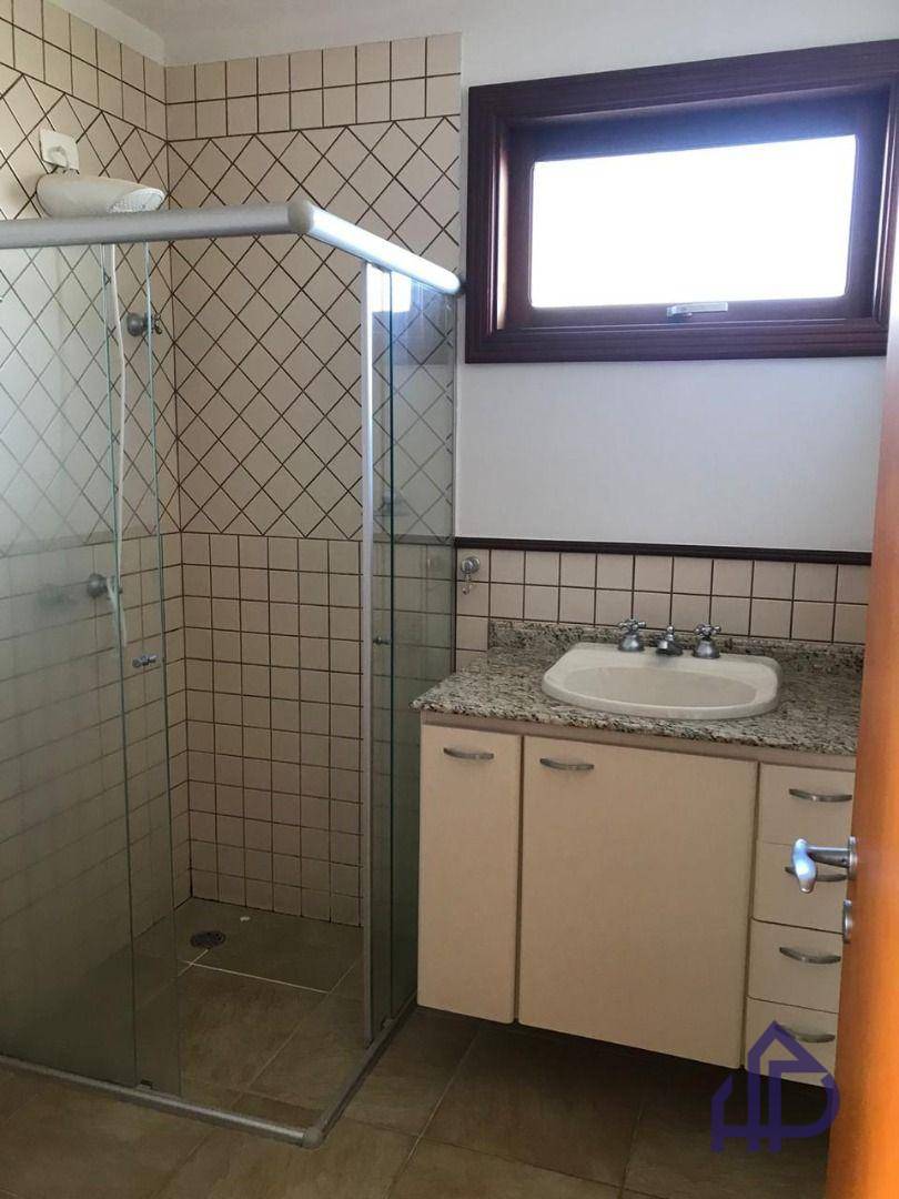 Casa para alugar com 4 quartos, 290m² - Foto 13