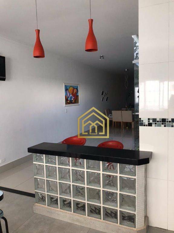 Sobrado à venda com 4 quartos, 312m² - Foto 5