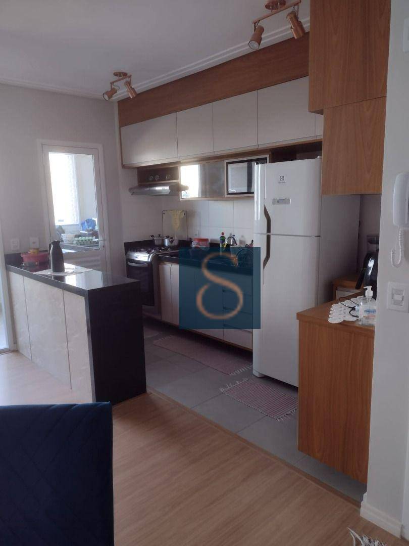 Apartamento à venda com 3 quartos, 70m² - Foto 4