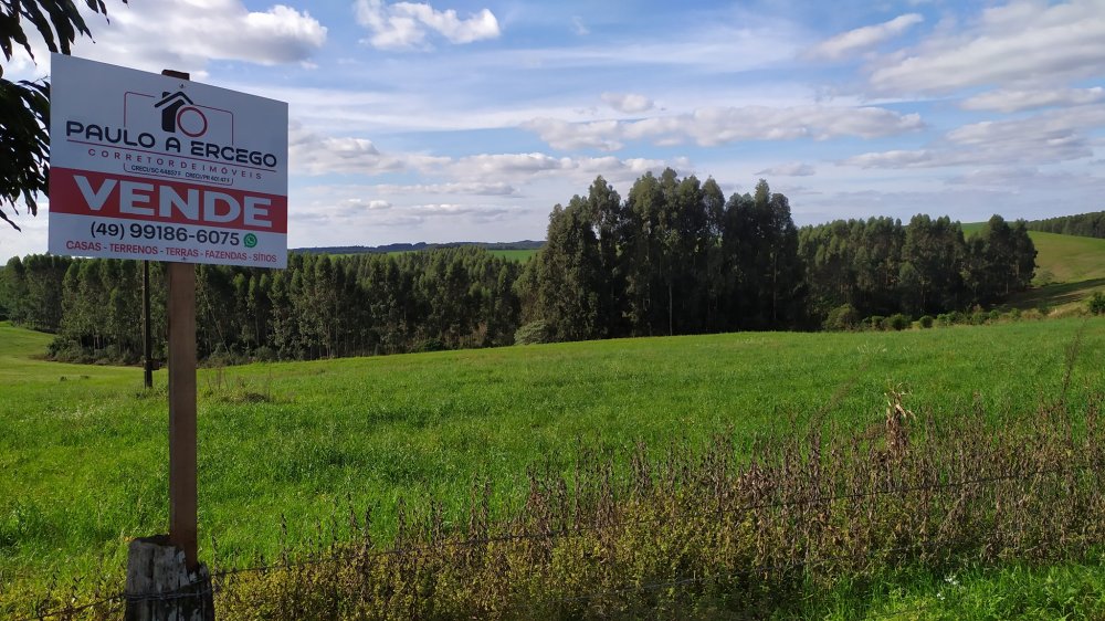 Fazenda à venda com 1 quarto, 24000m² - Foto 1