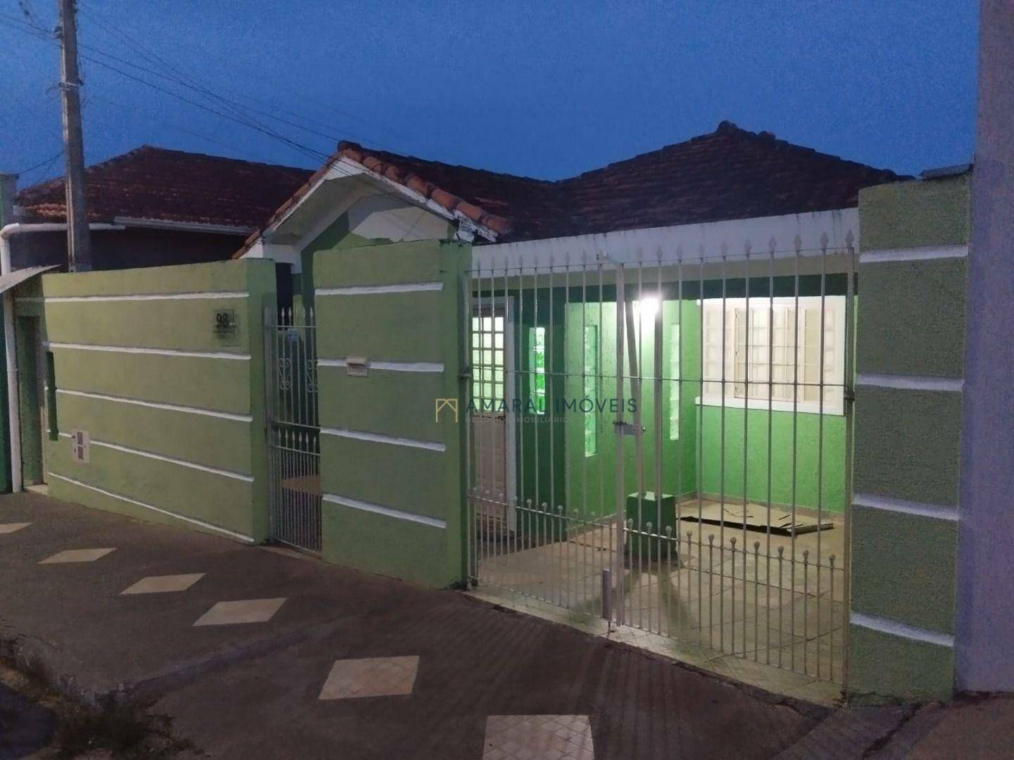 Casa à venda e temporada com 2 quartos, 90m² - Foto 1