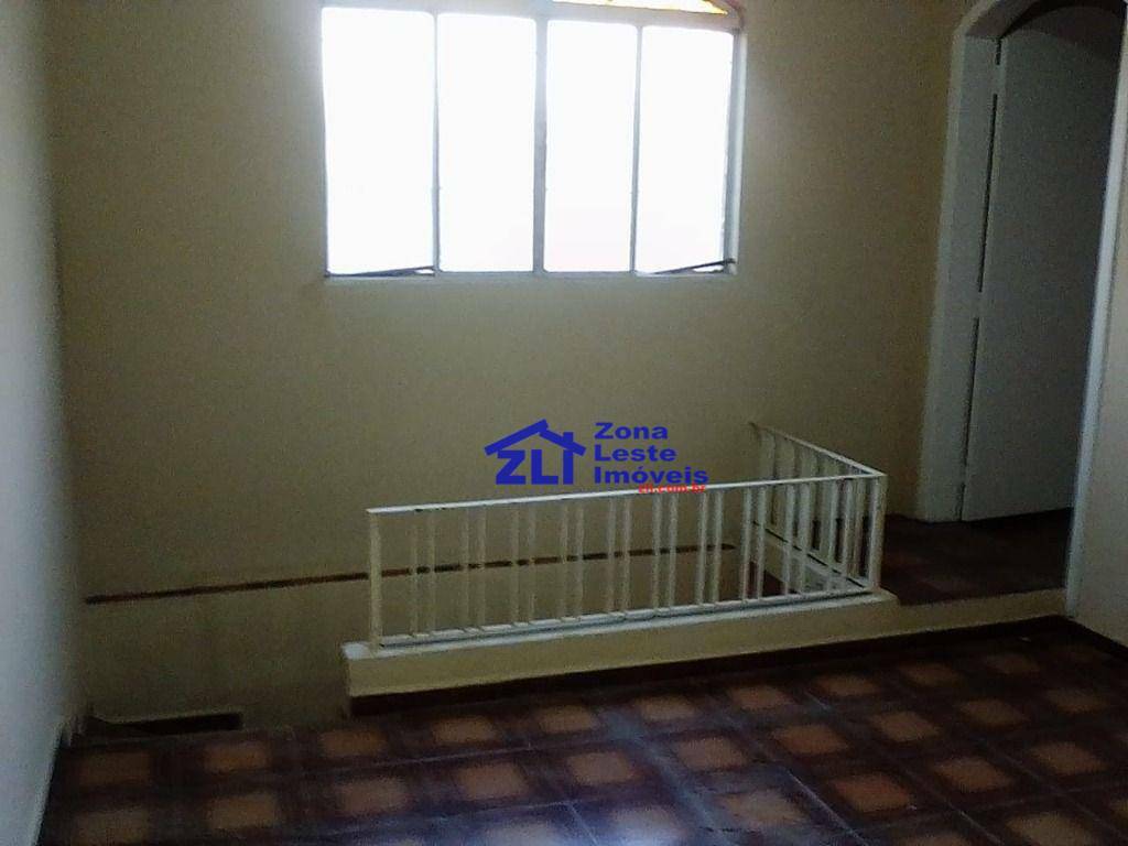 Casa para alugar com 3 quartos, 200m² - Foto 28