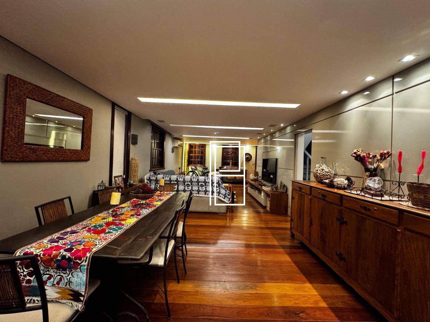 Casa à venda com 4 quartos, 300m² - Foto 8