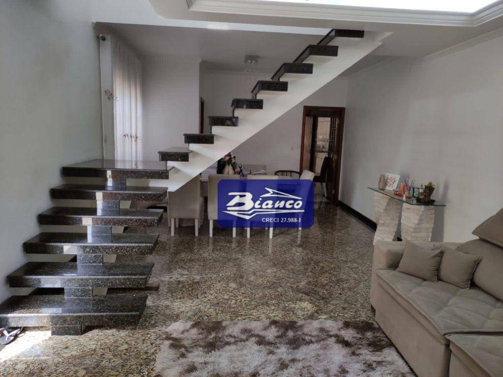 Sobrado à venda com 3 quartos, 158m² - Foto 2