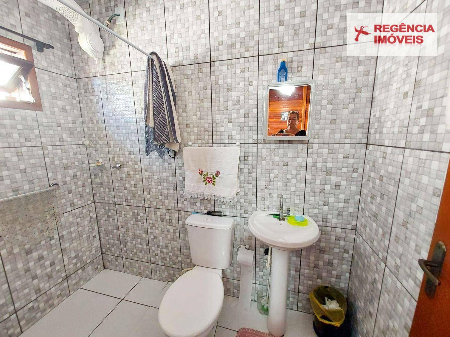 Casa à venda com 2 quartos, 60m² - Foto 17