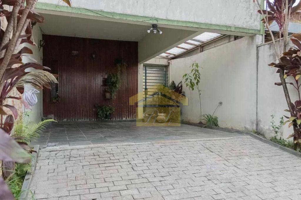 Casa à venda e aluguel com 5 quartos, 205m² - Foto 12