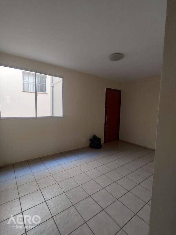 Apartamento à venda com 2 quartos, 55m² - Foto 7