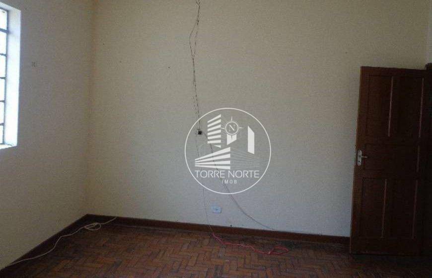 Casa à venda com 2 quartos, 320m² - Foto 20