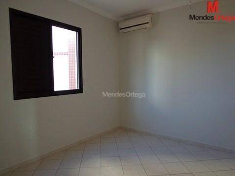 Apartamento para alugar com 2 quartos, 85m² - Foto 10