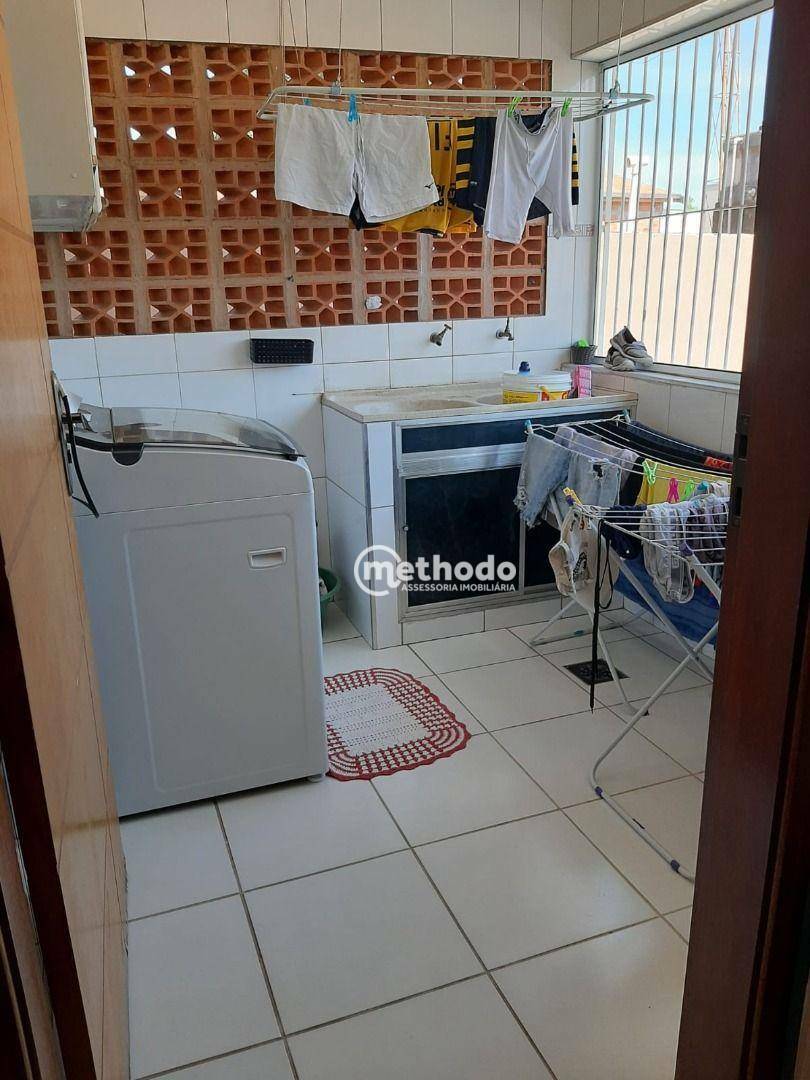 Casa à venda com 3 quartos, 300m² - Foto 24