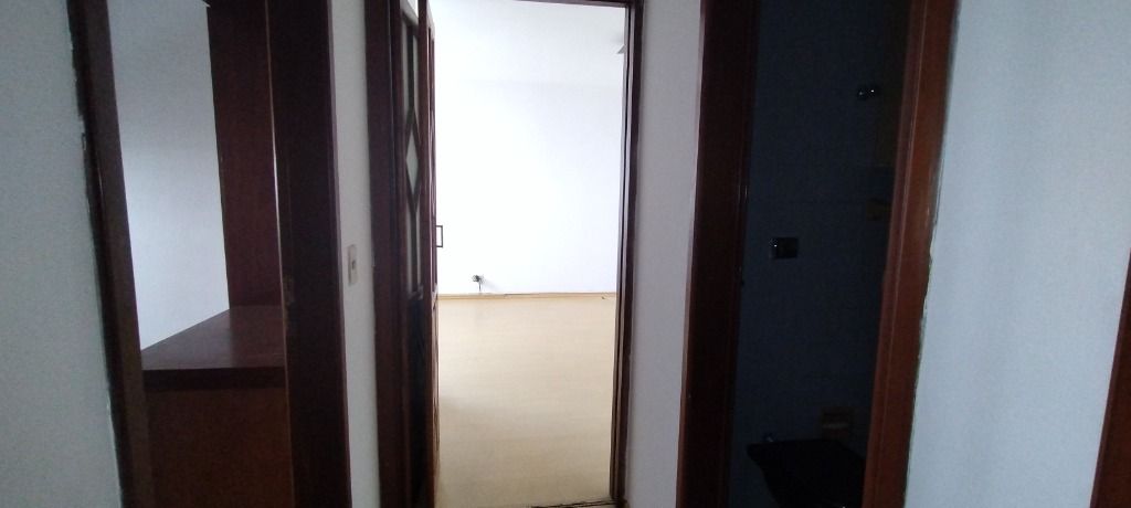 Apartamento à venda com 2 quartos, 72m² - Foto 14