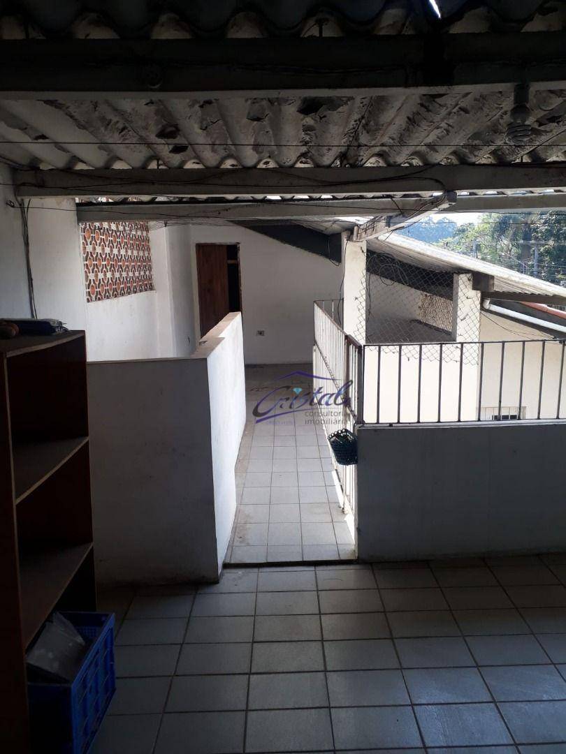 Casa à venda com 3 quartos, 90m² - Foto 18