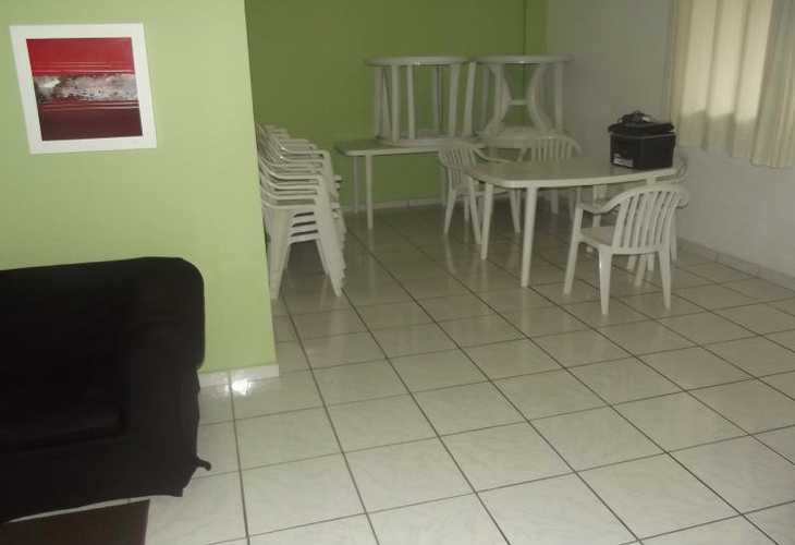 Apartamento à venda com 2 quartos, 65m² - Foto 2