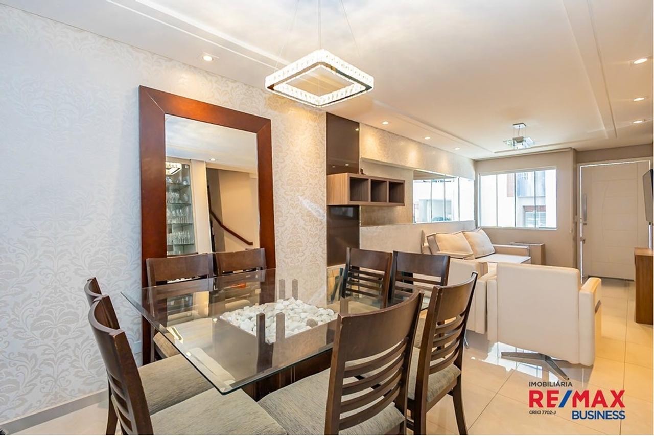 Casa à venda com 3 quartos, 184m² - Foto 3