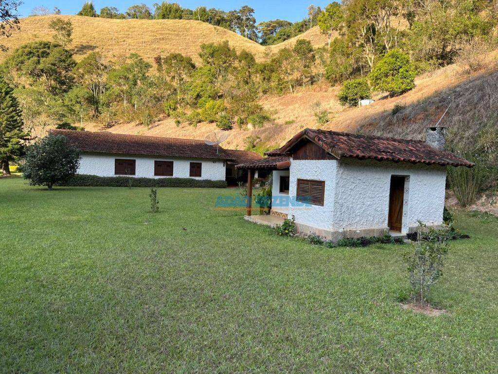 Fazenda à venda com 4 quartos, 200m² - Foto 1