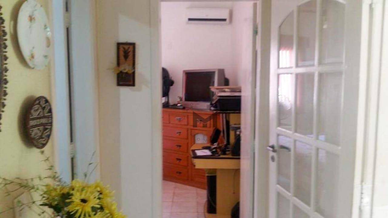 Casa à venda com 5 quartos, 198m² - Foto 12