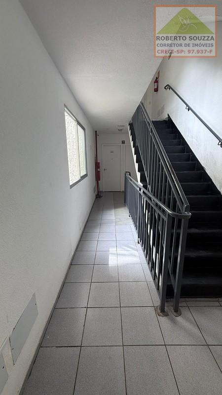 Apartamento à venda com 2 quartos, 38m² - Foto 25